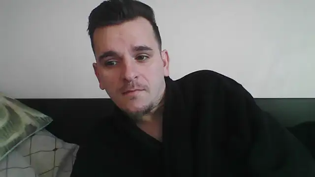 Snapshot of Huge_cock22cm chatting on 03.07.25 Huge cock22cm online show from 03.07.25