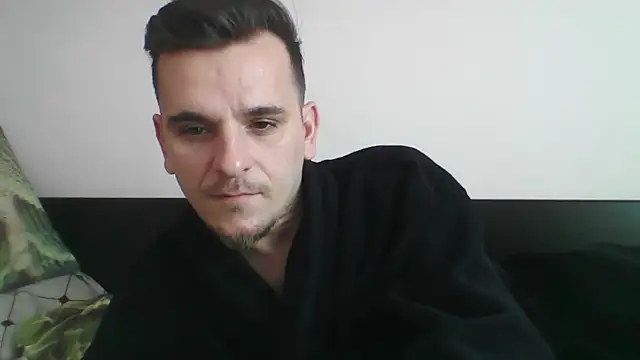 Snapshot of Huge_cock22cm chatting on 03.07.25 Huge cock22cm online show from 03.07.25