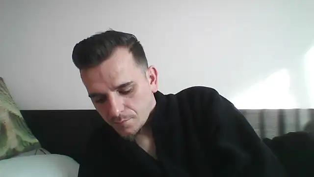 Snapshot of Huge_cock22cm chatting on 03.07.25 Huge cock22cm online show from 03.07.25