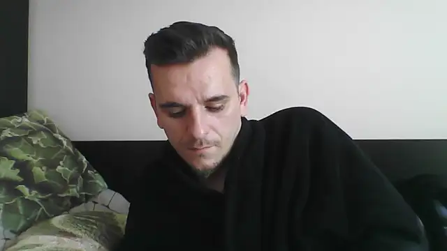 Snapshot of Huge_cock22cm chatting on 03.08.25 Huge cock22cm online show from 03.08.25