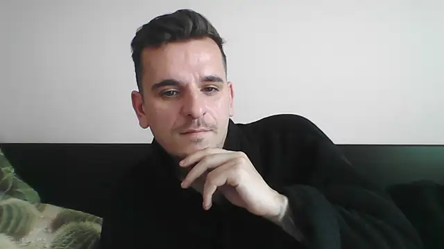 Snapshot of Huge_cock22cm chatting on 03.10.25 Huge cock22cm online show from 03.10.25