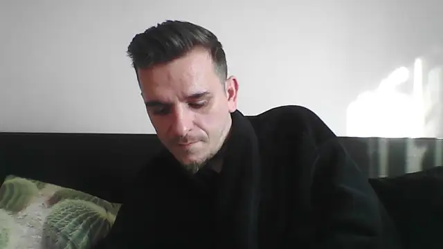 Snapshot of Huge_cock22cm chatting on 03.10.25 Huge cock22cm online show from 03.10.25