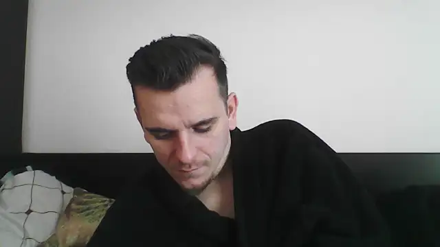 Snapshot of Huge_cock22cm chatting on 03.18.25 Huge cock22cm online show from 03.18.25