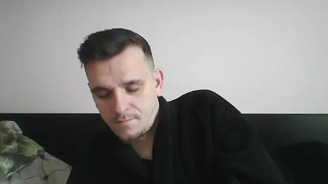 Snapshot of Huge_cock22cm chatting on 03.19.25 Huge cock22cm online show from 03.19.25