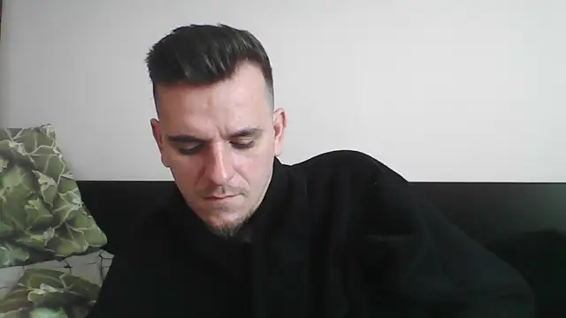 Snapshot of Huge_cock22cm chatting on 03.19.25 Huge cock22cm online show from 03.19.25