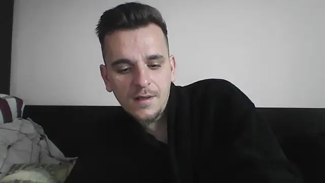 Snapshot of Huge_cock22cm chatting on 03.23.25 Huge cock22cm online show from 03.23.25
