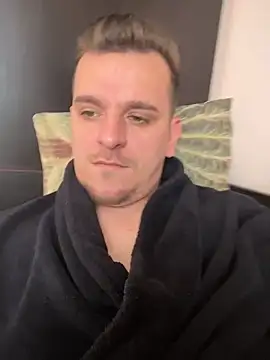 Snapshot of Huge_cock22cm chatting on 03.12.26 Huge cock22cm online show from 03.12.26