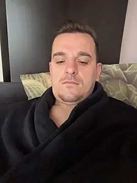 Snapshot of Huge_cock22cm chatting on 03.19.26 Huge cock22cm online show from 03.19.26