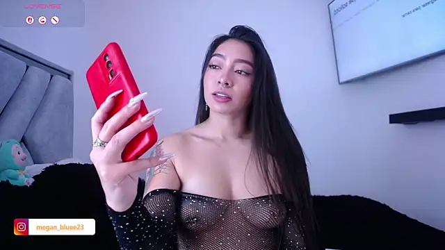 megan bluee23 online show from 10.01.25