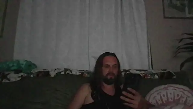 Snapshot of VitaminDrewFl chatting on 05.25.26 VitaminDrewFl online show from 05.25.26