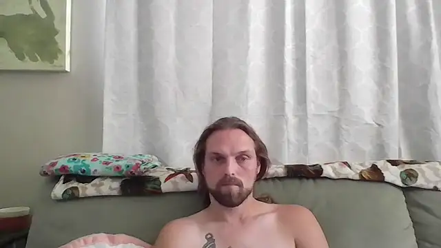 Snapshot of VitaminDrewFl chatting on 06.16.26 VitaminDrewFl online show from 06.16.26