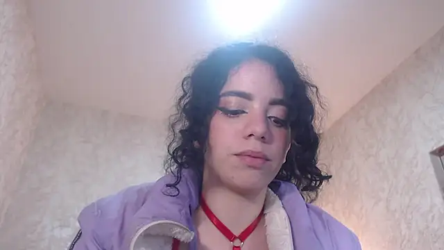 Snapshot of EmmaCowperr chatting on 01.10.25 EmmaCowperr online show from 01.10.25