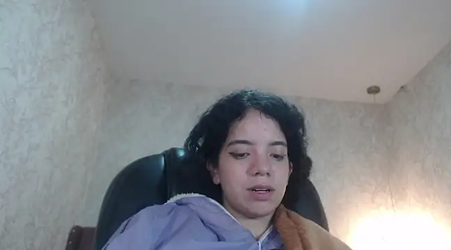 Snapshot of EmmaCowperr chatting on 01.15.25 EmmaCowperr online show from 01.15.25