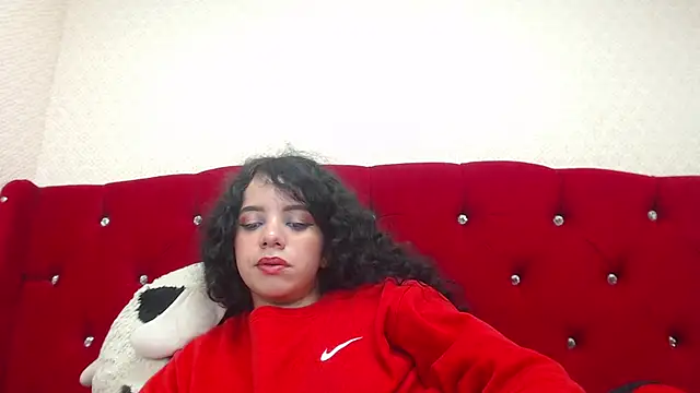 Snapshot of EmmaCowperr chatting on 02.04.25 EmmaCowperr online show from 02.04.25