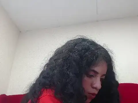 Snapshot of EmmaCowperr chatting on 02.18.25 EmmaCowperr online show from 02.18.25