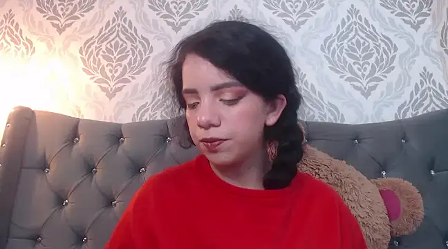 Snapshot of EmmaCowperr chatting on 03.05.25 EmmaCowperr online show from 03.05.25