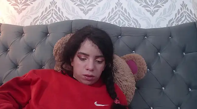 Snapshot of EmmaCowperr chatting on 03.05.25 EmmaCowperr online show from 03.05.25