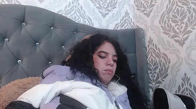 Snapshot of EmmaCowperr chatting on 03.07.25 EmmaCowperr online show from 03.07.25