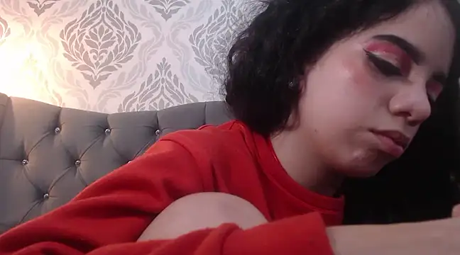 Snapshot of EmmaCowperr chatting on 03.10.25 EmmaCowperr online show from 03.10.25