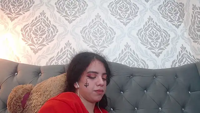 Snapshot of EmmaCowperr chatting on 03.14.25 EmmaCowperr online show from 03.14.25