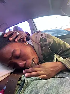 Snapshot of NillaMontana chatting on 01.10.25 NillaMontana online show from 01.10.25