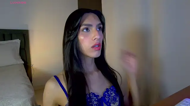 Snapshot of AlanaSofiia chatting on 05.18.26 AlanaSofiia online show from 05.18.26