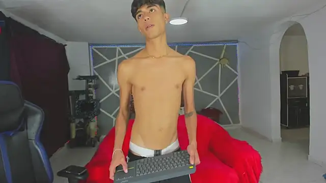 oliverhot2005 online show from 01.29.25