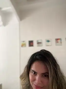 Snapshot of melanny10 chatting on 01.24.25 melanny10 online show from 01.24.25