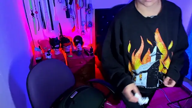 Snapshot of LucyStrike_ chatting on 01.07.26 LucyStrike online show from 01.07.26