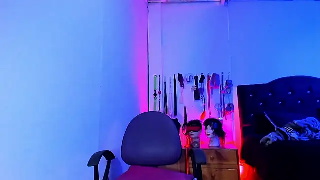 Snapshot of LucyStrike_ chatting on 01.08.26 LucyStrike online show from 01.08.26