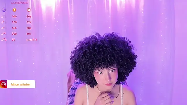 Snapshot of Alice_winter_ chatting on 02.24.25 Alice winter online show from 02.24.25
