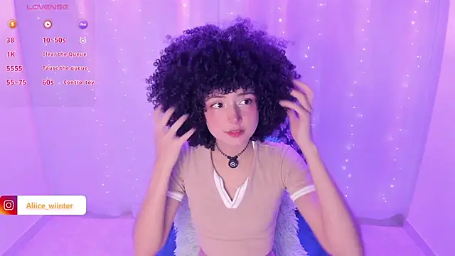 Snapshot of Alice_winter_ chatting on 02.27.25 Alice winter online show from 02.27.25
