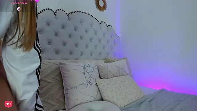 Snapshot of Ashleyjenner_ chatting on 03.17.25 Ashleyjenner online show from 03.17.25