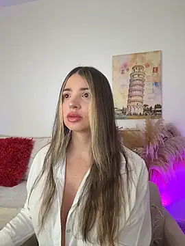 Ashleyjenner  online show from 02.20.26