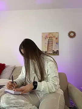 Ashleyjenner  online show from 04.18.26