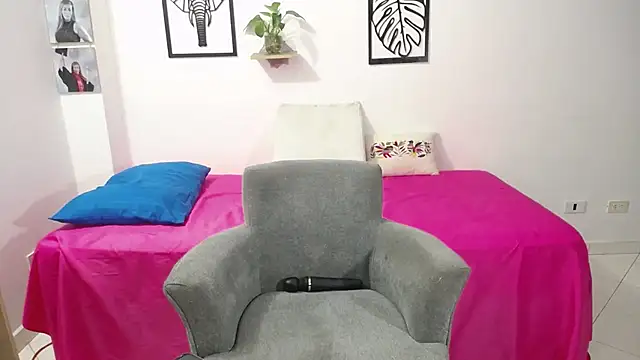 Snapshot of renata_salinas_1 chatting on 03.01.25 renata salinas 1 online show from 03.01.25