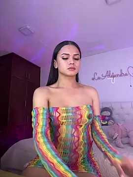 Snapshot of alee_lenoxx chatting on 05.11.26 alee lenoxx online show from 05.11.26