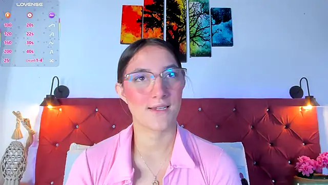 Snapshot of Ruth_harvey_ chatting on 11.06.25 Ruth harvey online show from 11.06.25