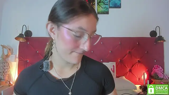 Snapshot of Ruth_harvey_ chatting on 03.19.26 Ruth harvey online show from 03.19.26