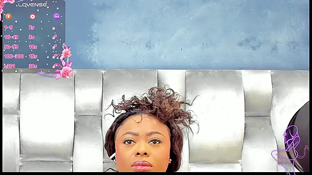 CamilaBenitez online show from 10.12.25