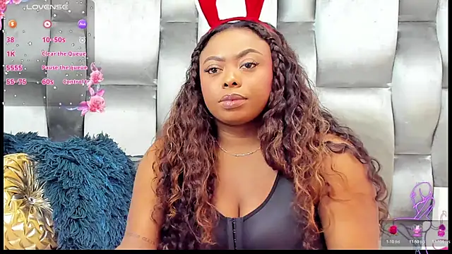 CamilaBenitez online show from 12.15.25