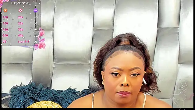 Snapshot of CamilaBenitez chatting on 02.11.26 CamilaBenitez online show from 02.11.26