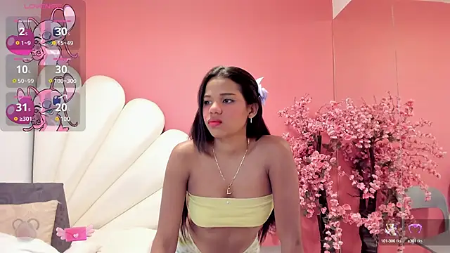 Snapshot of Vicky_Freedom chatting on 01.08.25 Vicky Freedom online show from 01.08.25