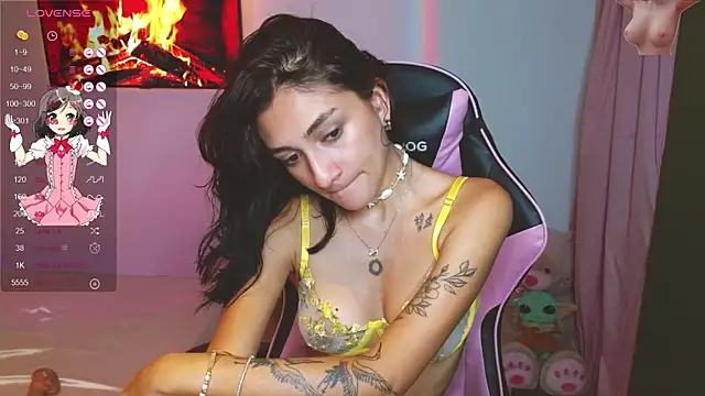 Mei Kelly online show from 02.08.25