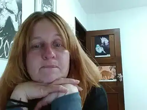 Snapshot of ViioletaMora chatting on 04.18.26 ViioletaMora online show from 04.18.26
