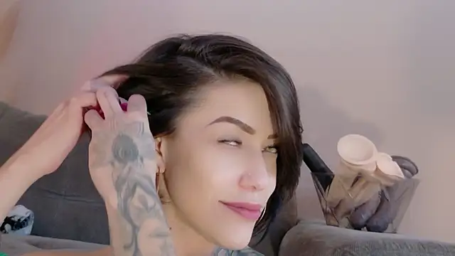 Snapshot of Hannah_Borbon chatting on 06.15.26 Hannah Borbon online show from 06.15.26