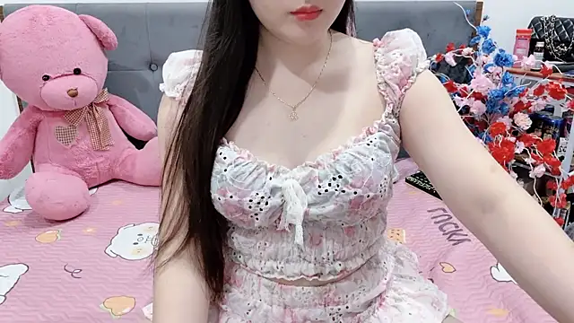 Snapshot of Funikio chatting on 04.22.26 Funikio online show from 04.22.26