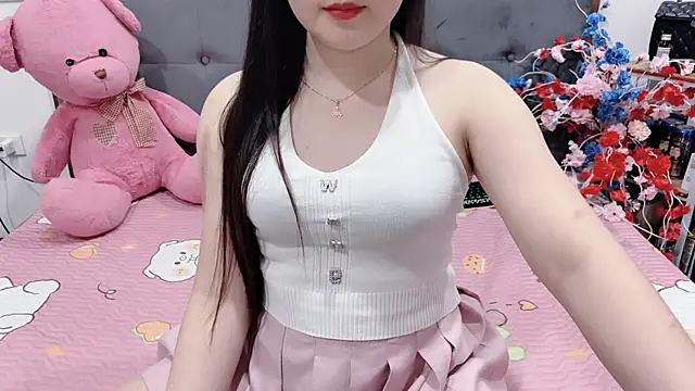 Snapshot of Funikio chatting on 04.22.26 Funikio online show from 04.22.26