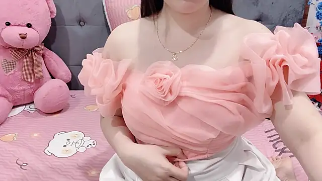 Snapshot of Funikio chatting on 04.26.26 Funikio online show from 04.26.26