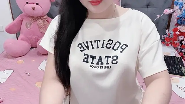Snapshot of Funikio chatting on 04.30.26 Funikio online show from 04.30.26